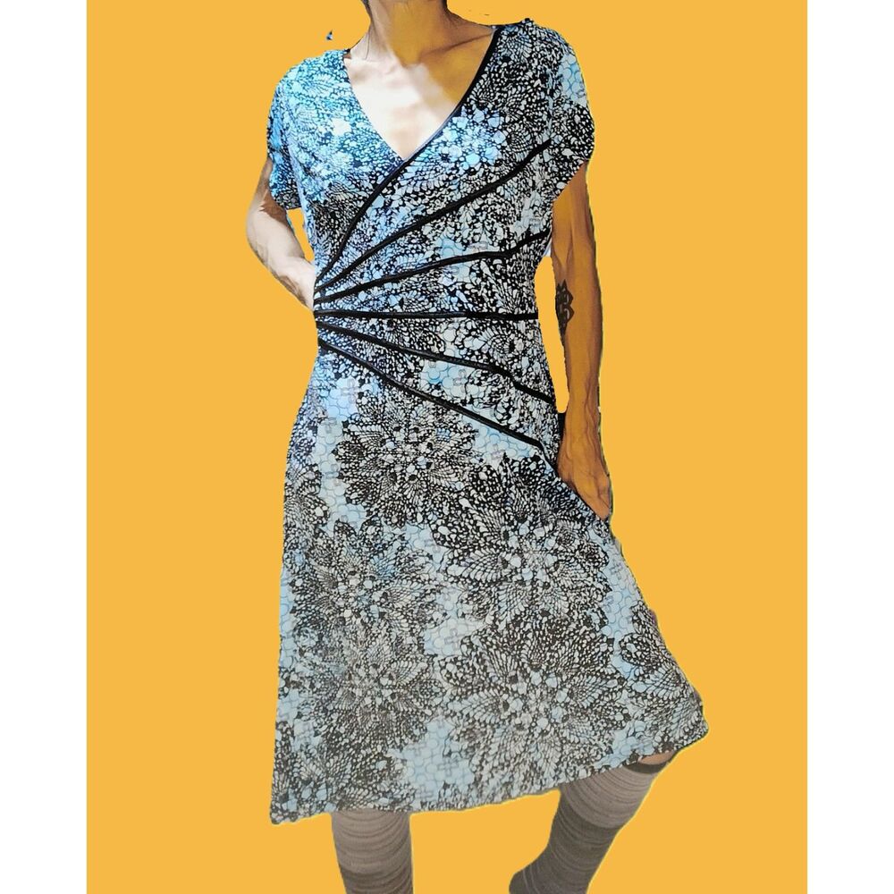 Dress Barn ~ Petite Blue Asian Inspired Floral Stretch Mini Dress ~ Size 14P